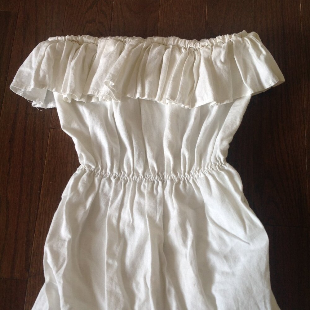 BRAND NEW White Linen Strapless Dress with ruffles